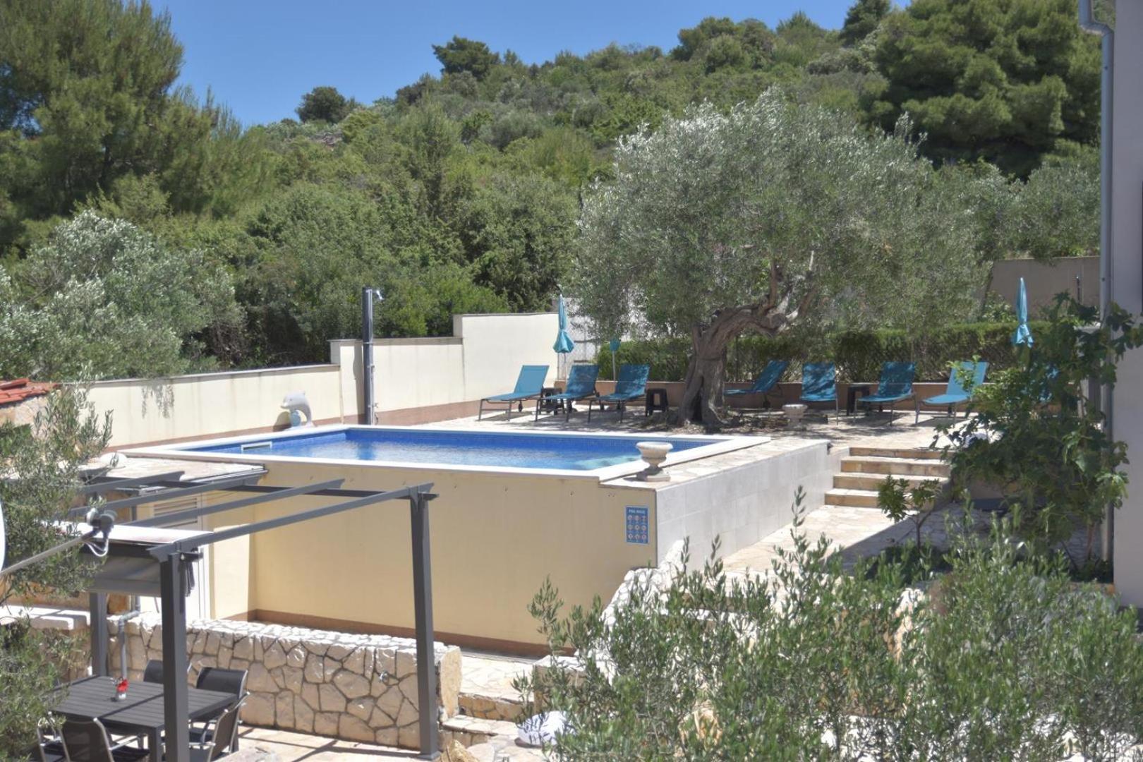 Villa Luger Eg Ražanj Extérieur photo