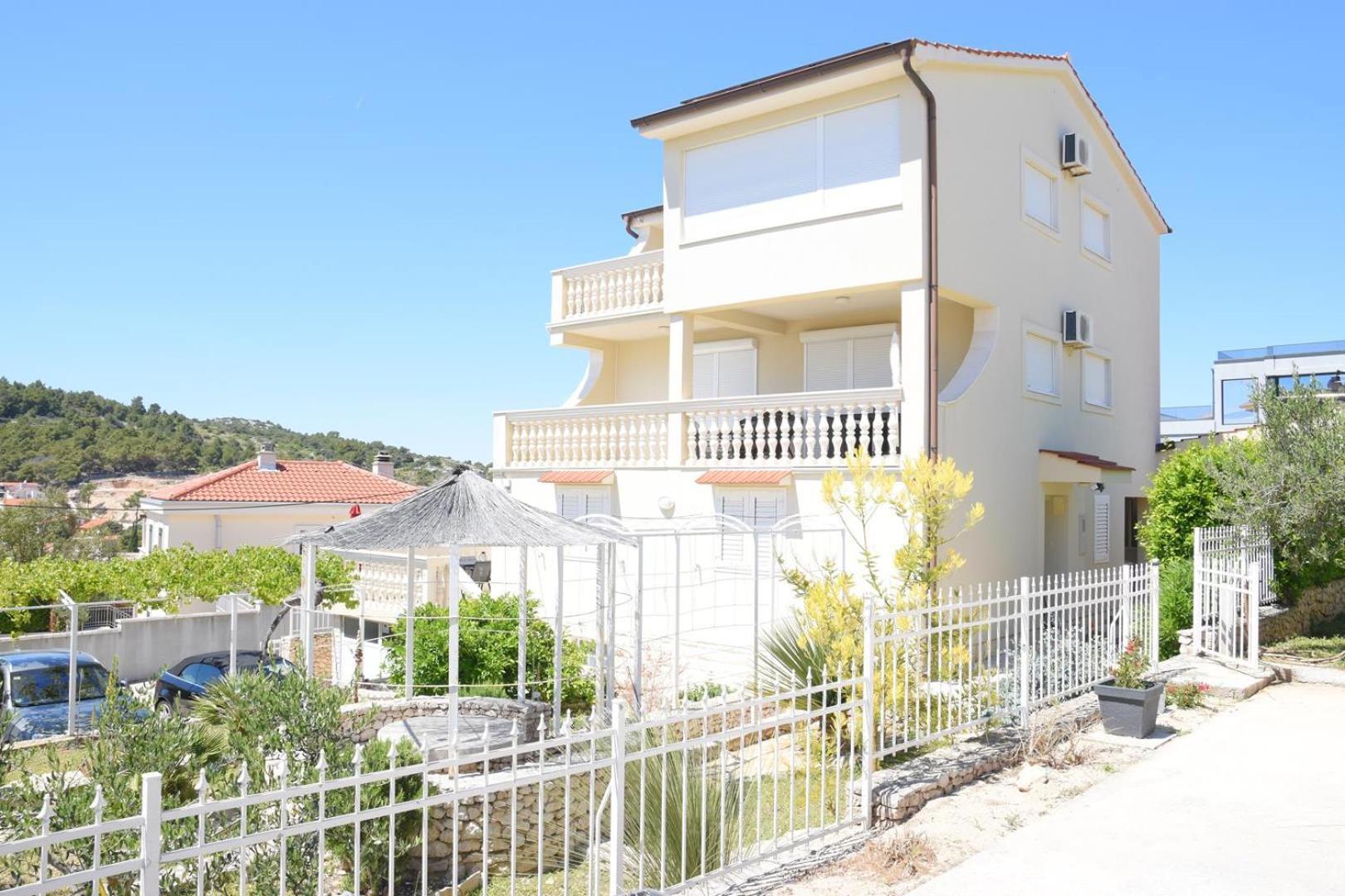 Villa Luger Eg Ražanj Extérieur photo